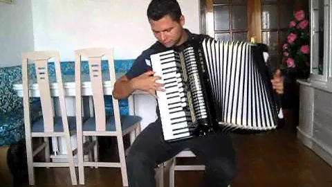 Acordeon Akkordeon Hohner Verdi III  Valentin jurju